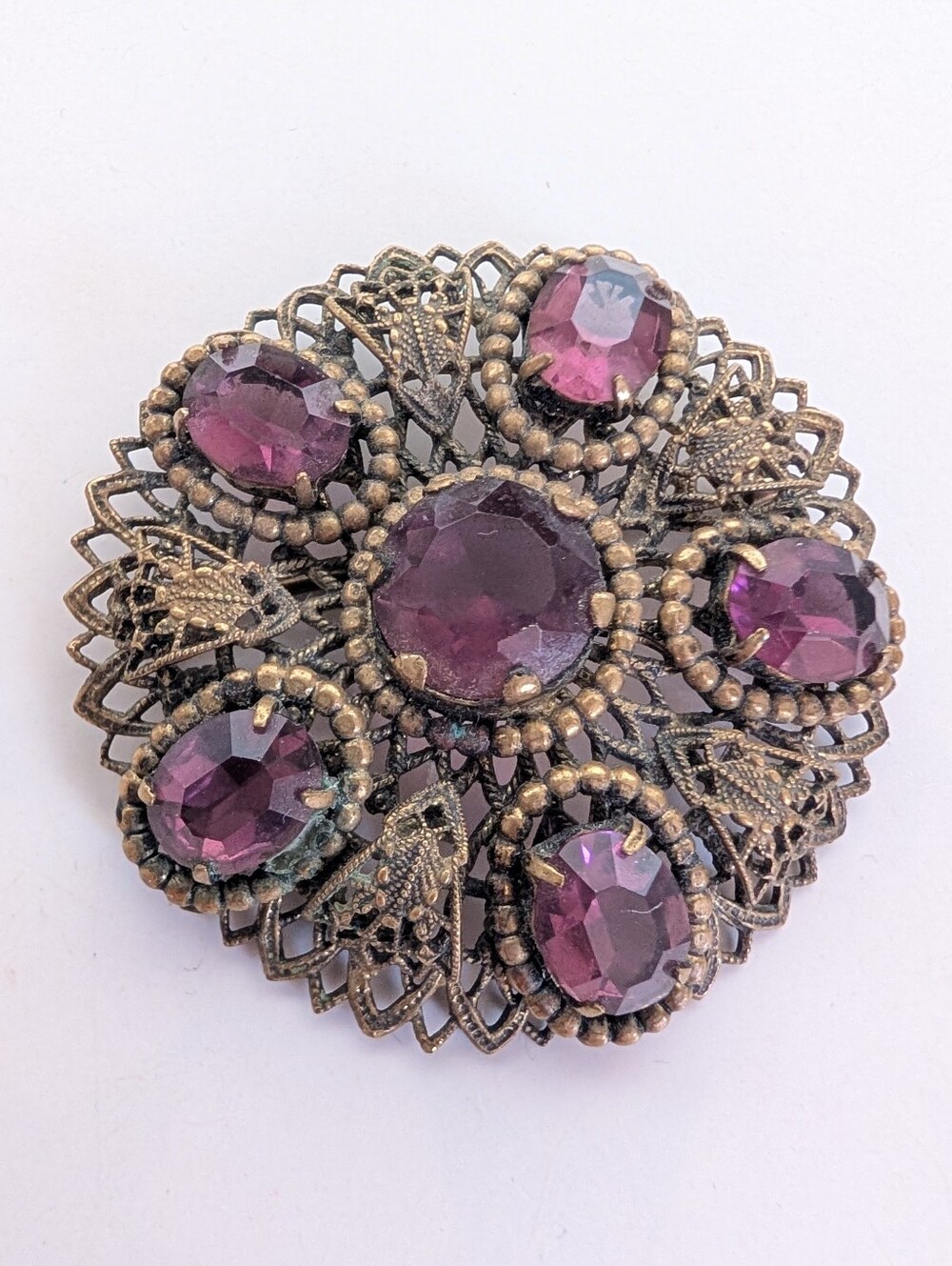 Vintage Antique Gold Tone Filigree Faceted Amethyst Glass Collectible Brooch